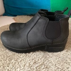 Dansko Frankie Bootie, 39 Black Nubuck